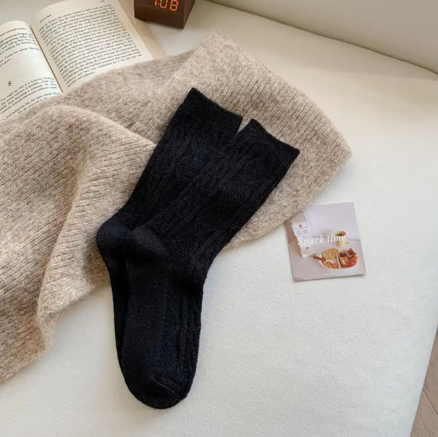 Cozy White Wool Socks – Thick, Warm & Mid-Calf for Women