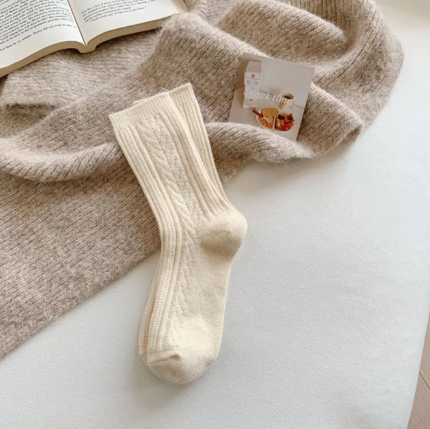 Cozy White Wool Socks – Thick, Warm & Mid-Calf for Women