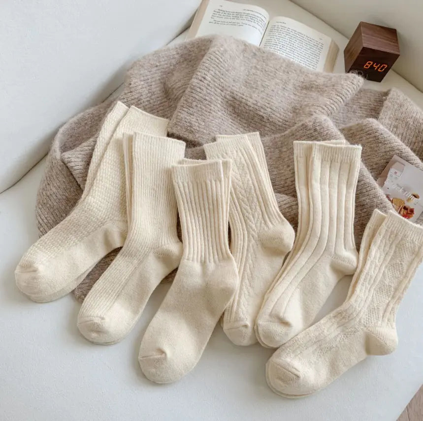 Cozy White Wool Socks – Thick, Warm & Mid-Calf for Women