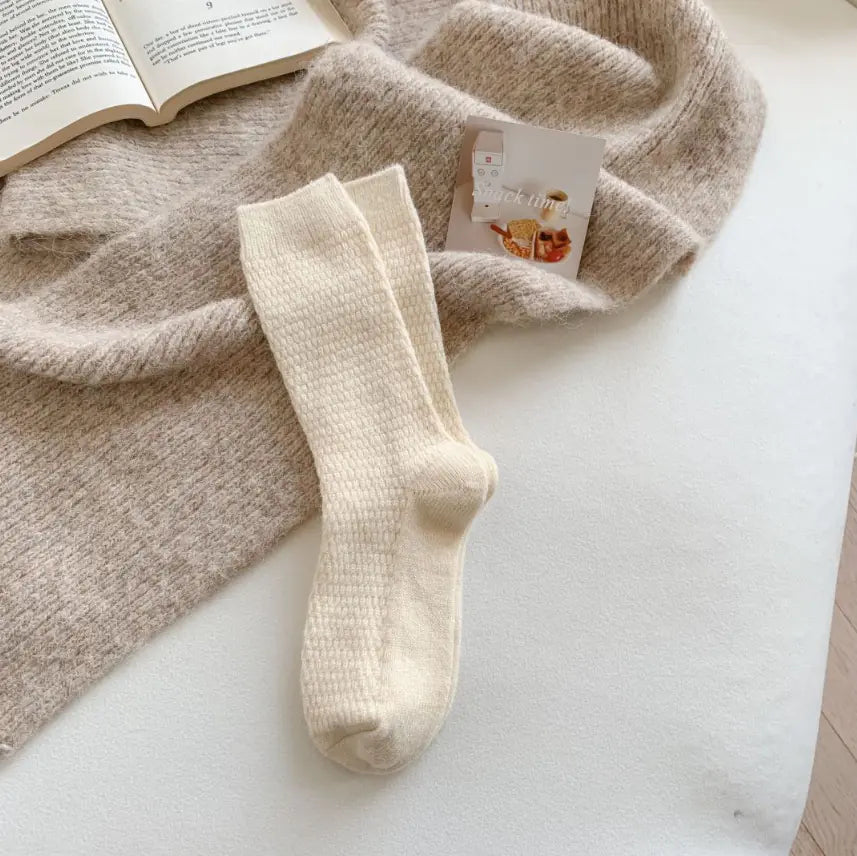 Cozy White Wool Socks – Thick, Warm & Mid-Calf for Women
