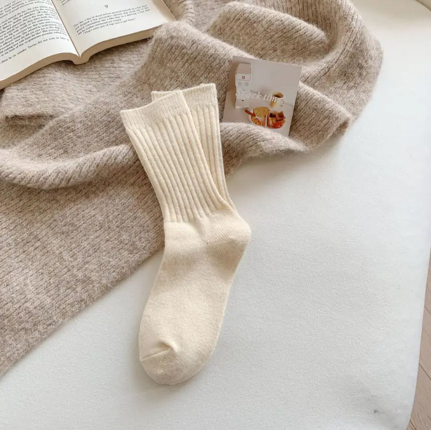 Cozy White Wool Socks – Thick, Warm & Mid-Calf for Women