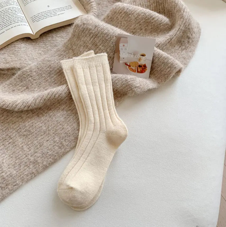 Cozy White Wool Socks – Thick, Warm & Mid-Calf for Women