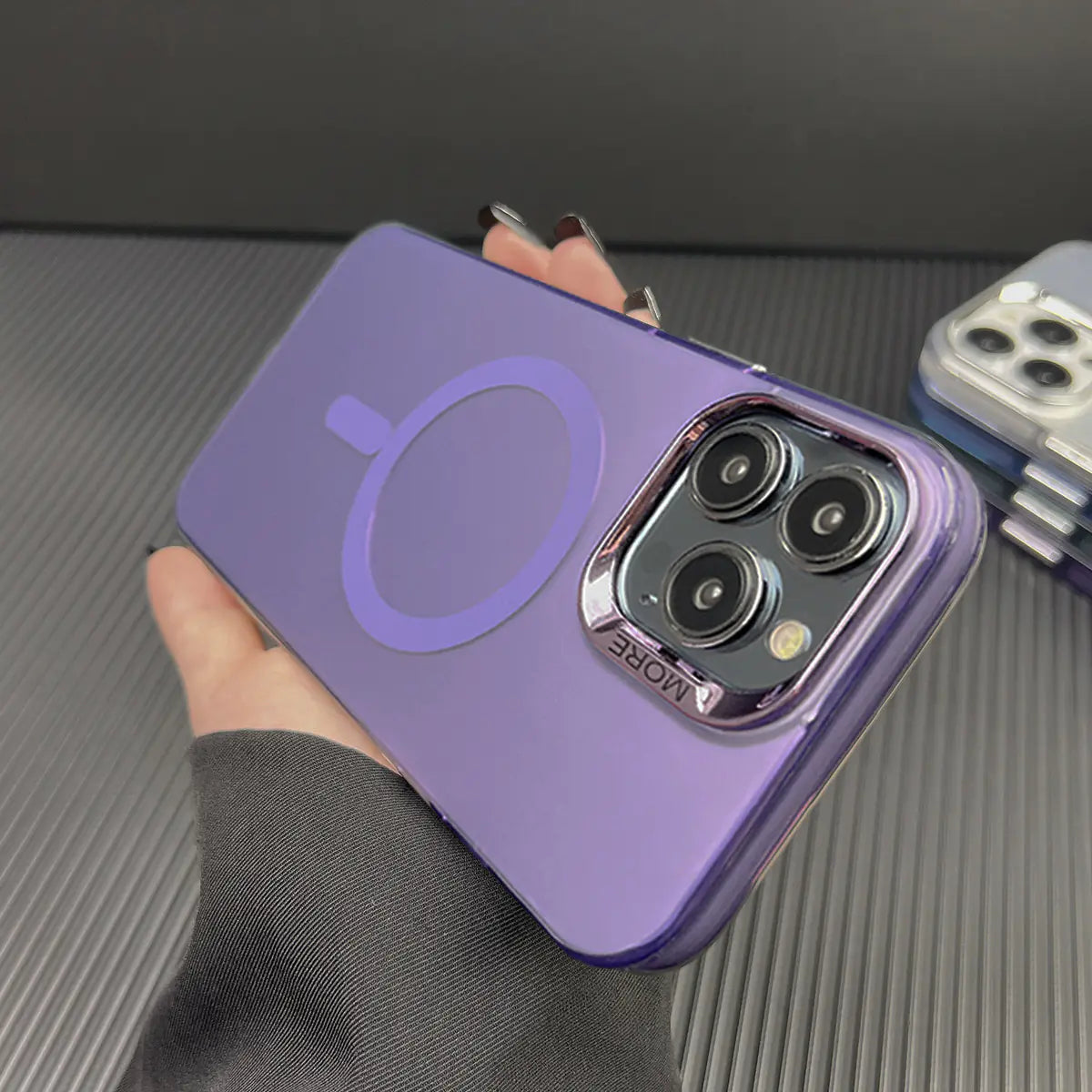 Matte Silver Magnetic Suction Case