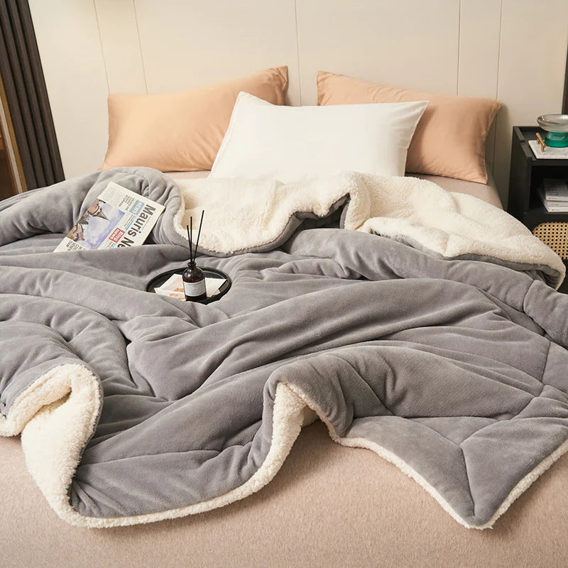 Double-Layer Fleece Blanket